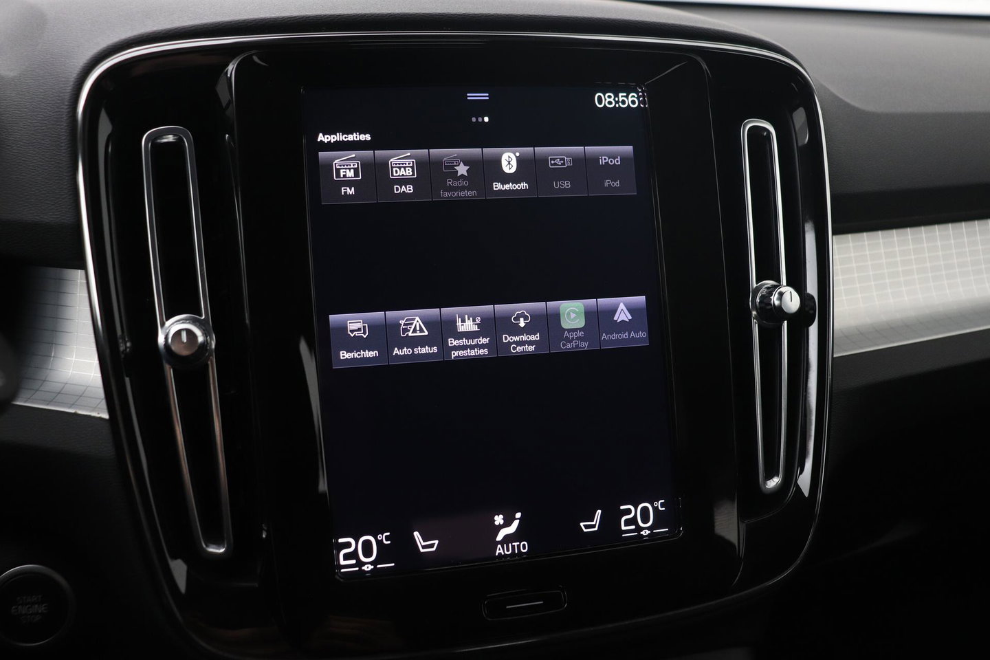Volvo XC40 T3 Momentum Business | Automaat | ACC | Camera | Apple Carplay | 18 Inch