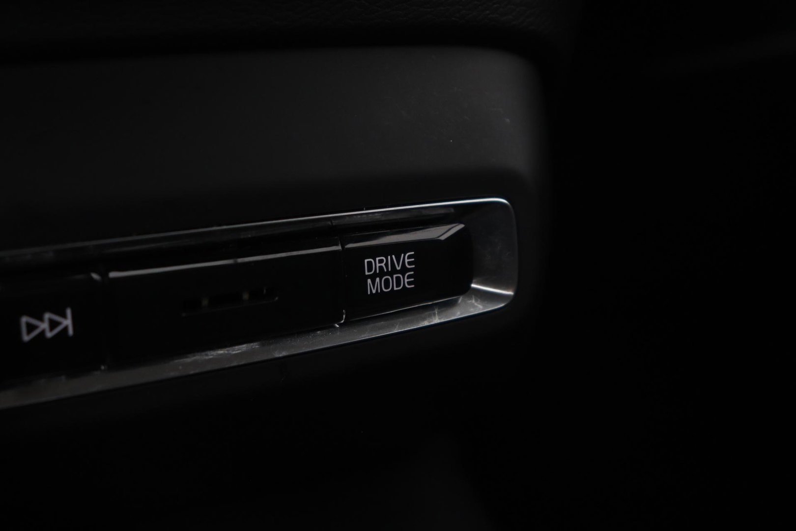 Volvo XC40 T3 Momentum Business | Automaat | ACC | Camera | Apple Carplay | 18 Inch