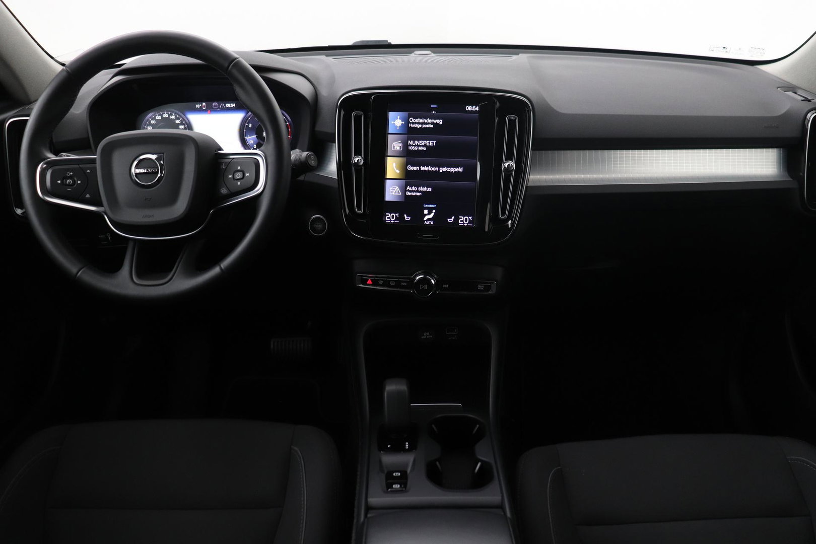 Volvo XC40 T3 Momentum Business | Automaat | ACC | Camera | Apple Carplay | 18 Inch