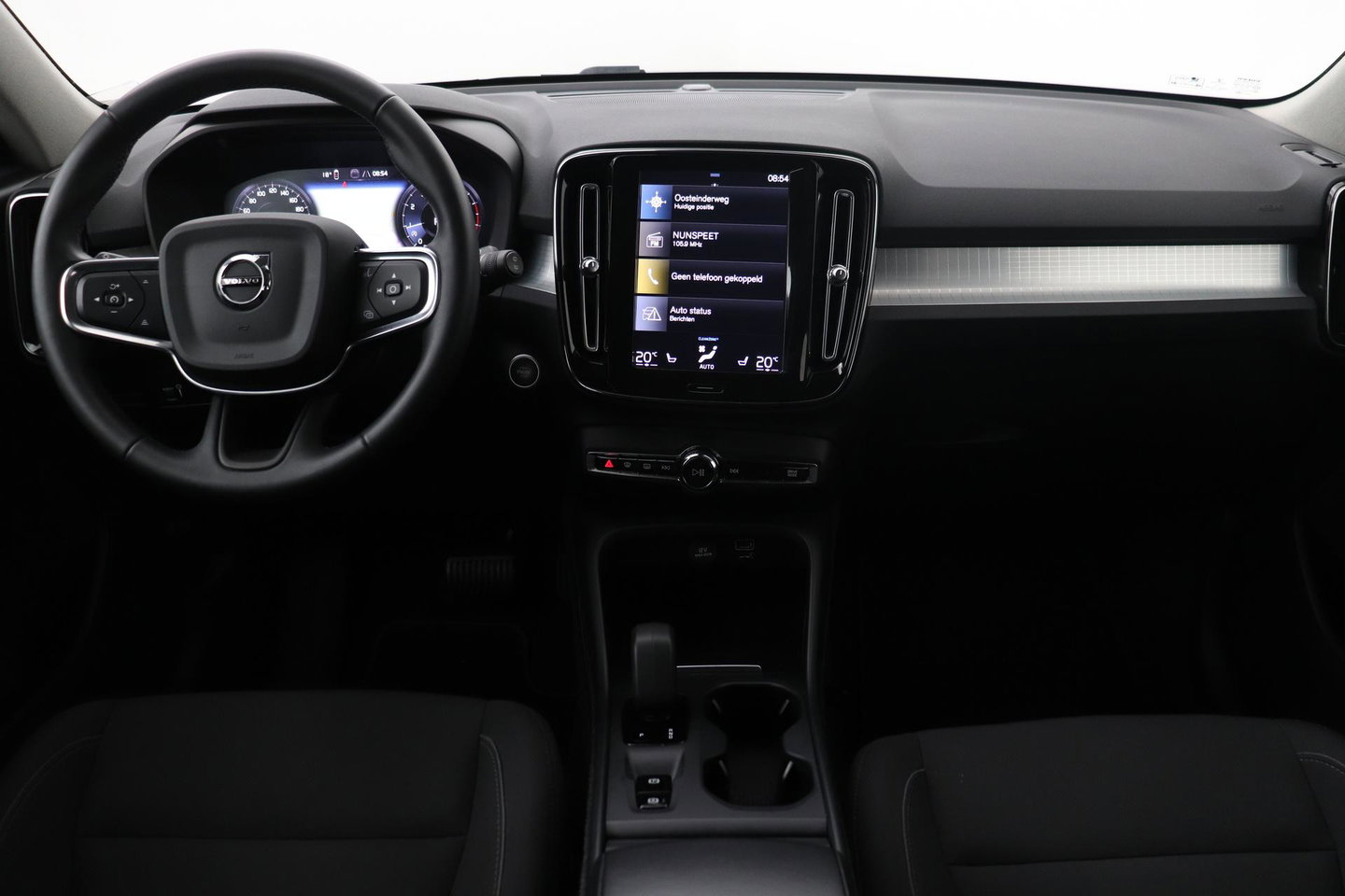 Volvo XC40 T3 Momentum Business | Automaat | ACC | Camera | Apple Carplay | 18 Inch