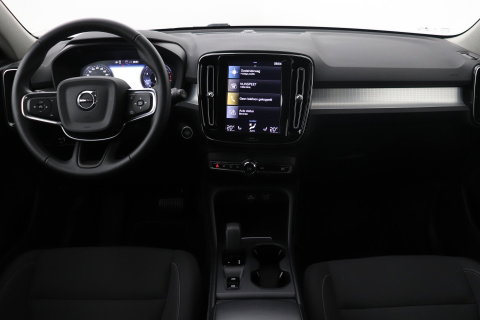 Volvo XC40 T3 Momentum Business | Automaat | ACC | Camera | Apple Carplay | 18 Inch