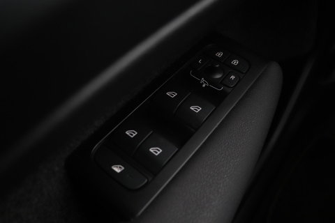 Volvo XC40 T3 Momentum Business | Automaat | ACC | Camera | Apple Carplay | 18 Inch