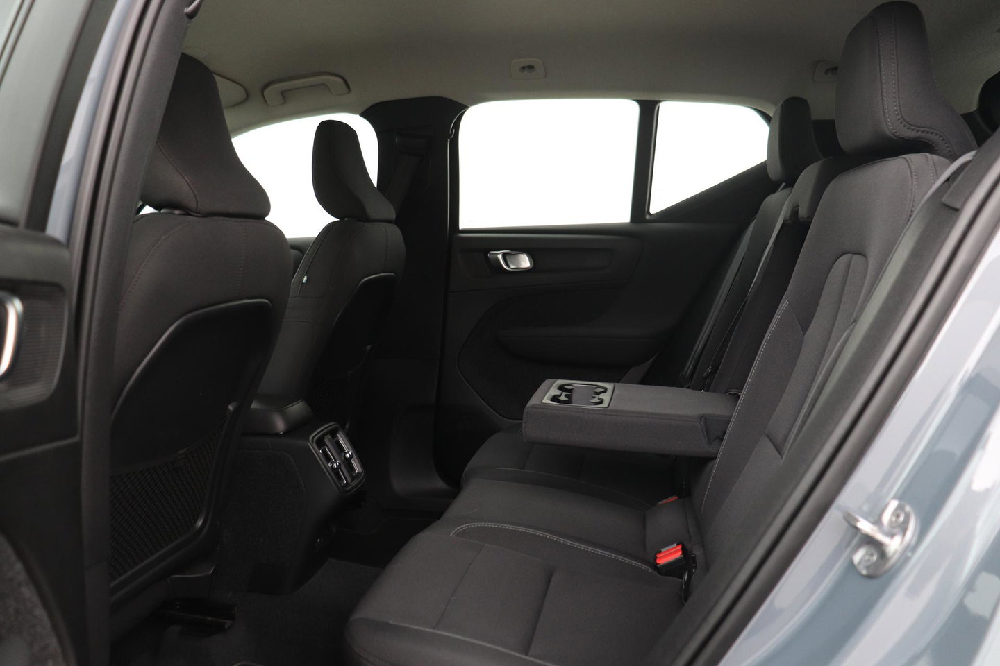 Volvo XC40 T3 Momentum Business | Automaat | ACC | Camera | Apple Carplay | 18 Inch