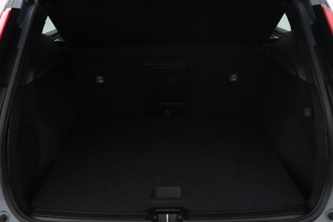 Volvo XC40 T3 Momentum Business | Automaat | ACC | Camera | Apple Carplay | 18 Inch
