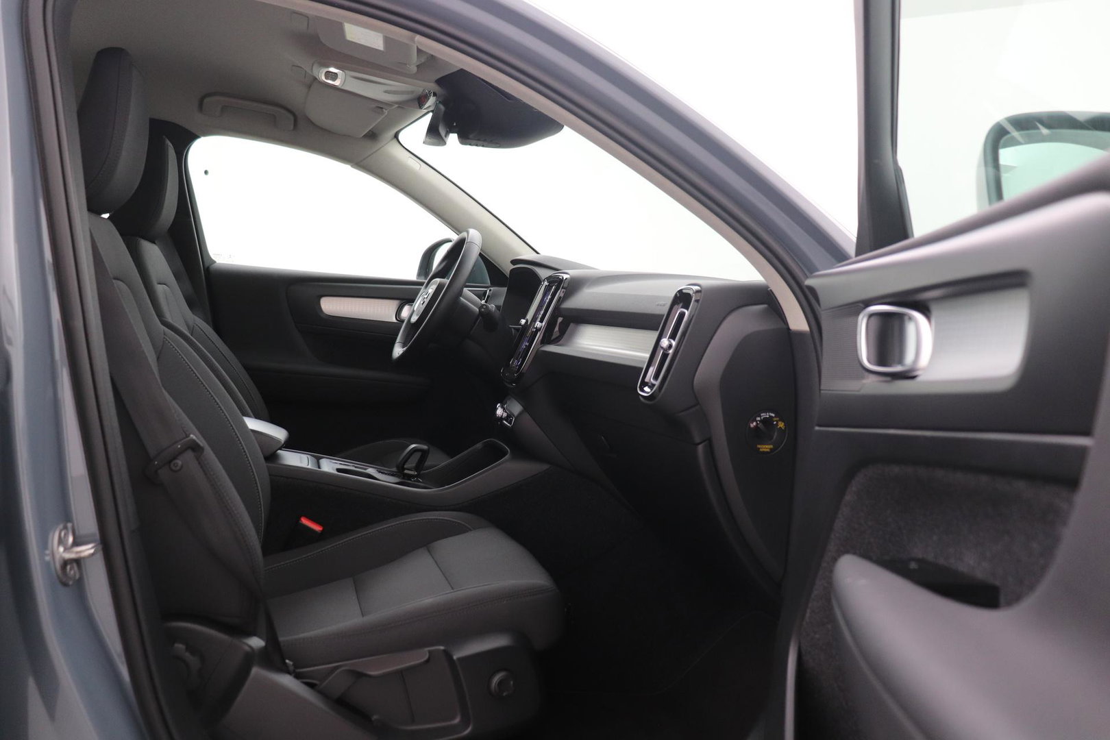 Volvo XC40 T3 Momentum Business | Automaat | ACC | Camera | Apple Carplay | 18 Inch