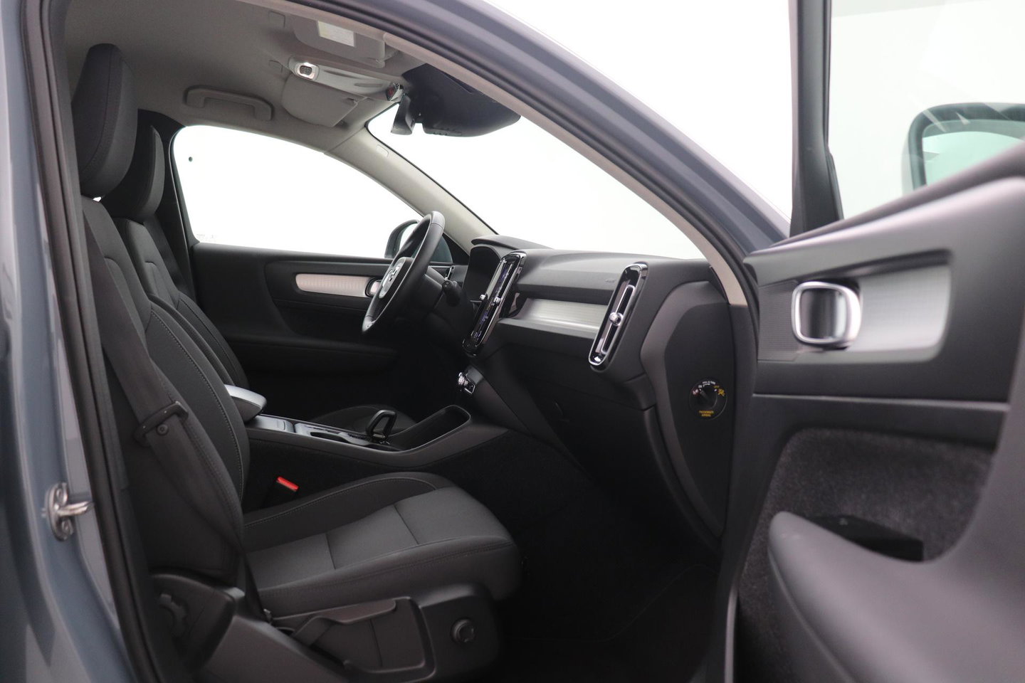 Volvo XC40 T3 Momentum Business | Automaat | ACC | Camera | Apple Carplay | 18 Inch