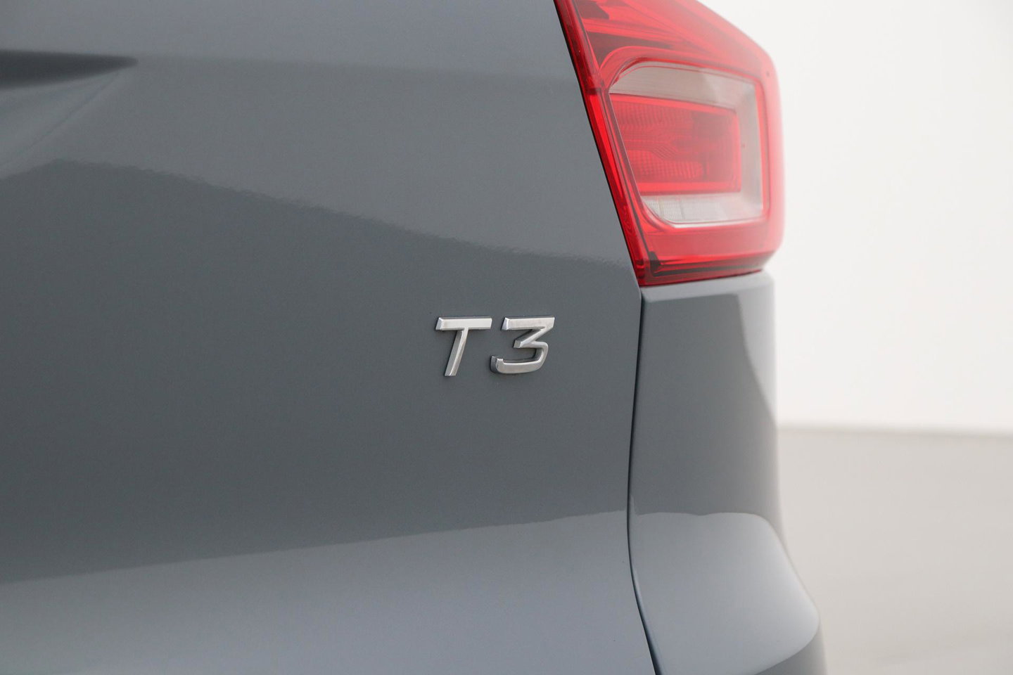Volvo XC40 T3 Momentum Business | Automaat | ACC | Camera | Apple Carplay | 18 Inch