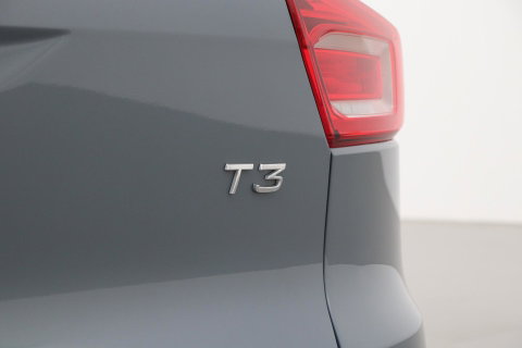 Volvo XC40 T3 Momentum Business | Automaat | ACC | Camera | Apple Carplay | 18 Inch