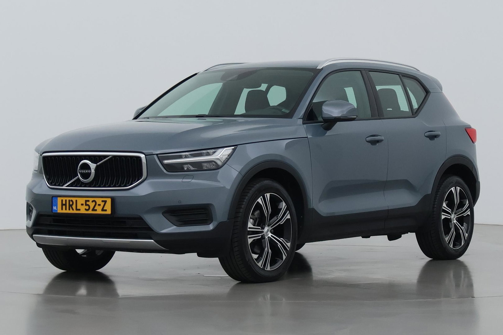 Volvo XC40 T3 Momentum Business | Automaat | ACC | Camera | Apple Carplay | 18 Inch