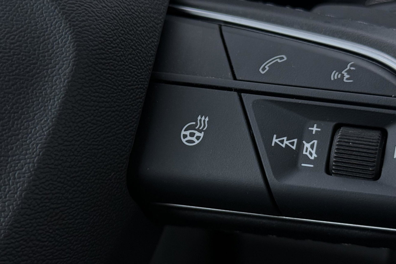 Audi Q5 50 TFSI e S edition | ACC | Panoramadak | Trekhaak | Stoel+Stuurverwarming | Memory | Camera | 20 Inch