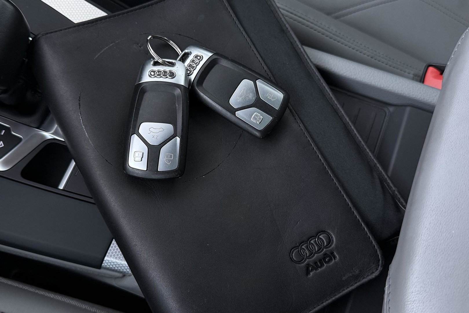 Audi Q5 50 TFSI e S edition | ACC | Panoramadak | Trekhaak | Stoel+Stuurverwarming | Memory | Camera | 20 Inch