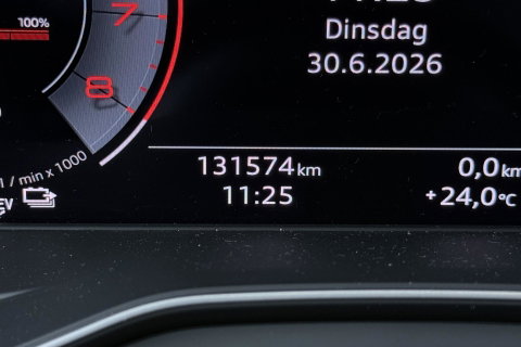 Audi Q5 50 TFSI e S edition | ACC | Panoramadak | Trekhaak | Stoel+Stuurverwarming | Memory | Camera | 20 Inch