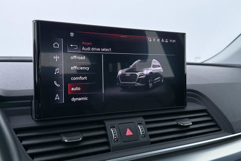 Audi Q5 50 TFSI e S edition | ACC | Panoramadak | Trekhaak | Stoel+Stuurverwarming | Memory | Camera | 20 Inch