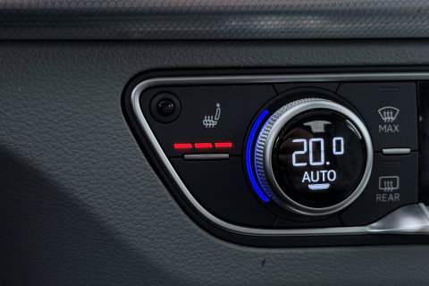 Audi Q5 50 TFSI e S edition | ACC | Panoramadak | Trekhaak | Stoel+Stuurverwarming | Memory | Camera | 20 Inch