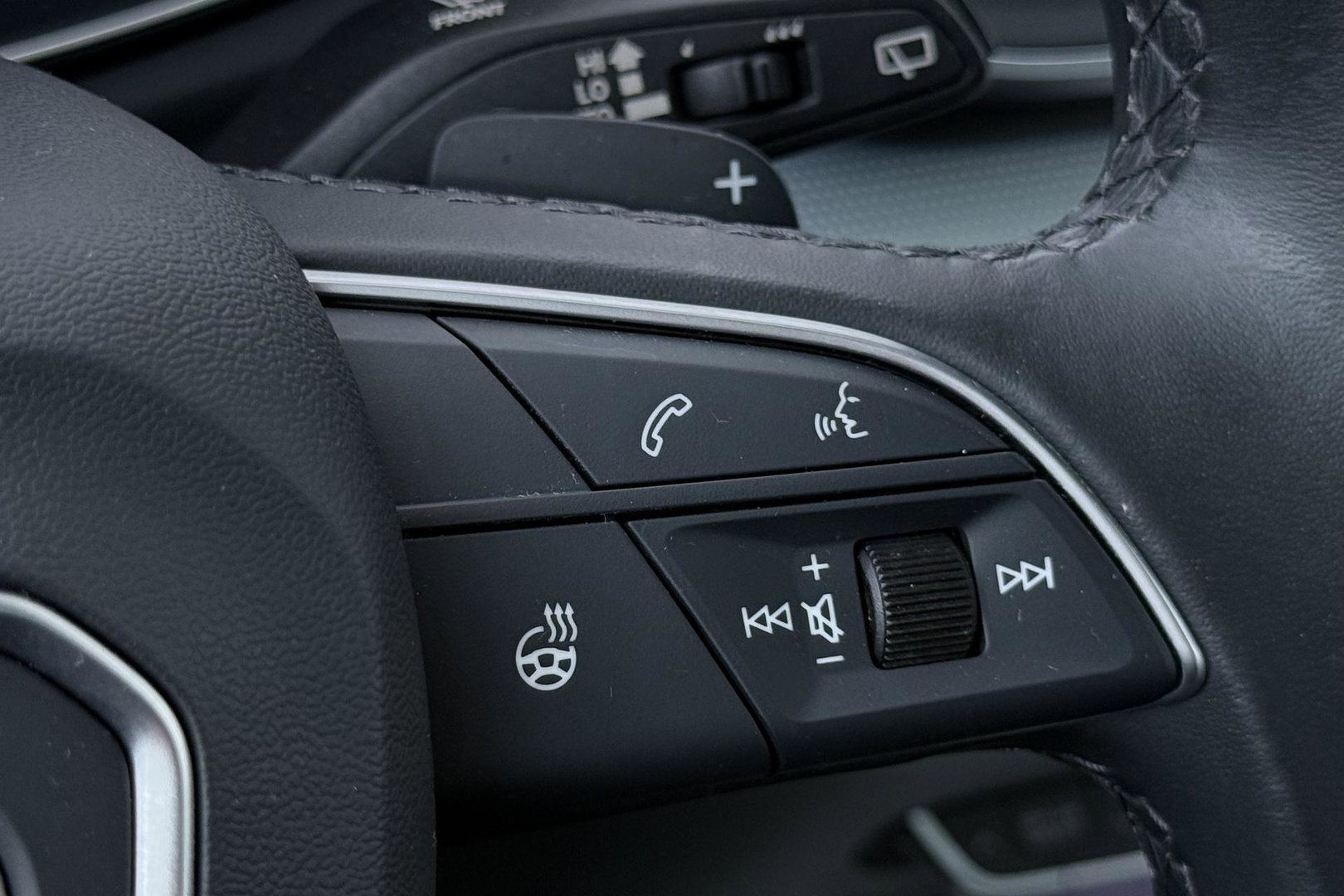 Audi Q5 50 TFSI e S edition | ACC | Panoramadak | Trekhaak | Stoel+Stuurverwarming | Memory | Camera | 20 Inch