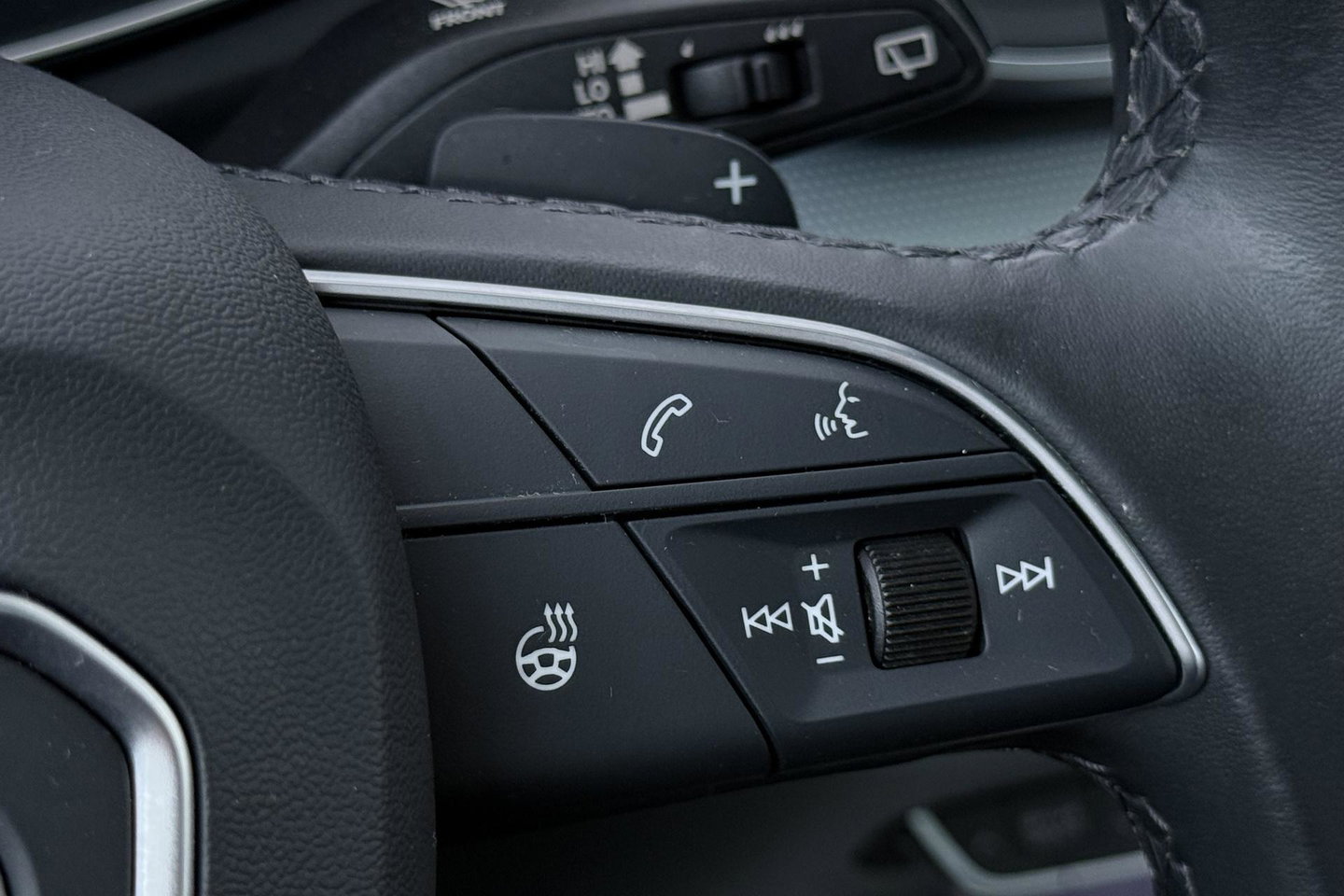 Audi Q5 50 TFSI e S edition | ACC | Panoramadak | Trekhaak | Stoel+Stuurverwarming | Memory | Camera | 20 Inch