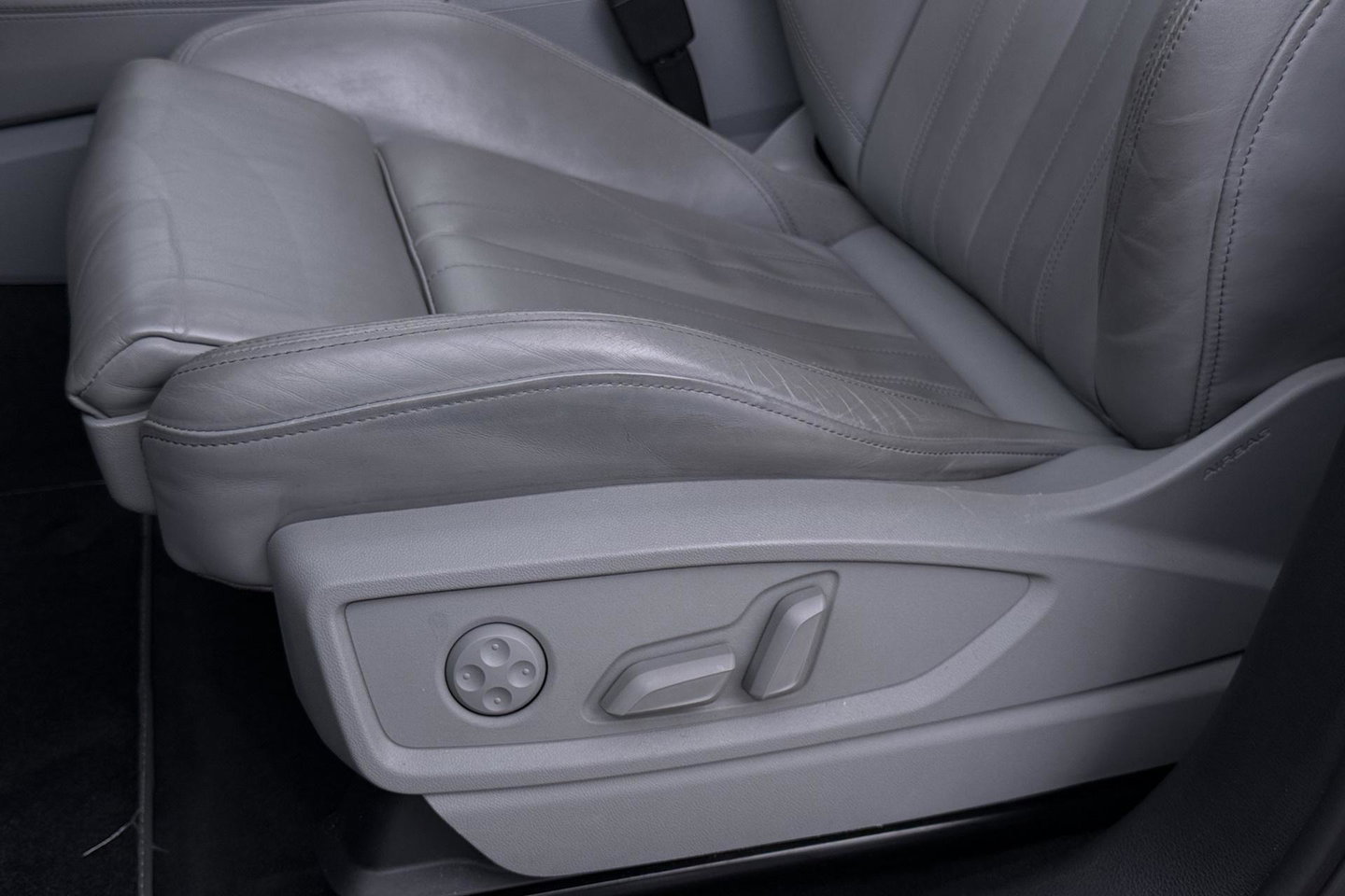 Audi Q5 50 TFSI e S edition | ACC | Panoramadak | Trekhaak | Stoel+Stuurverwarming | Memory | Camera | 20 Inch