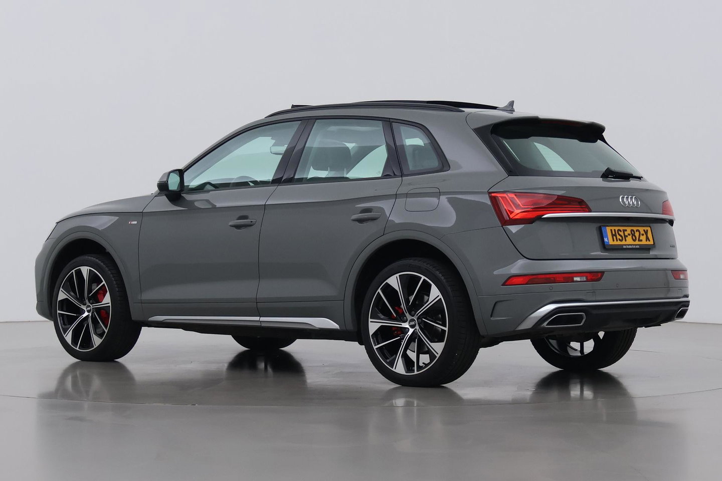 Audi Q5 50 TFSI e S edition | ACC | Panoramadak | Trekhaak | Stoel+Stuurverwarming | Memory | Camera | 20 Inch