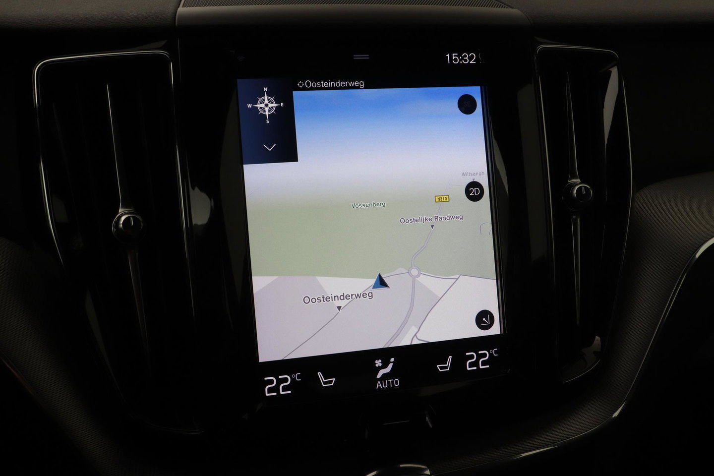 Volvo XC60 T4 R-Design | Camera | BLIS | Elektrische Achterklep | Memory Seats | Apple CarPlay | Verwarmde Voorruit | 19 Inch