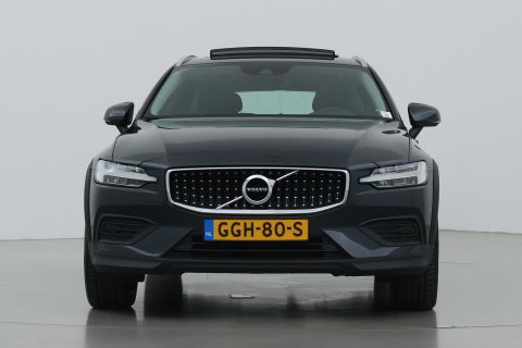 Volvo V60 Cross Country 2.0 D4 AWD Pro | Trekhaak | Panoramadak | Camera | Polestar Optimalisatie | Memory | Stoelverwarming | 19 inch