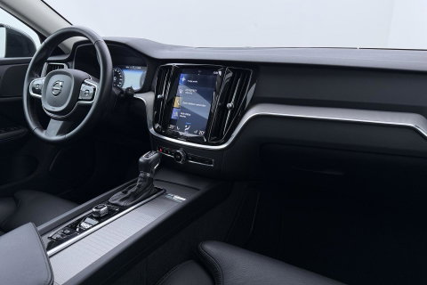 Volvo V60 Cross Country 2.0 D4 AWD Pro | Trekhaak | Panoramadak | Camera | Polestar Optimalisatie | Memory | Stoelverwarming | 19 inch