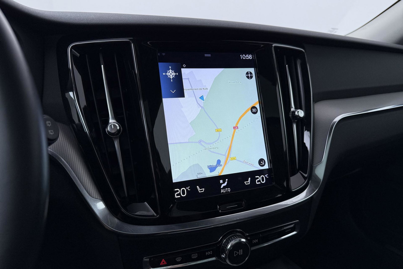 Volvo V60 Cross Country 2.0 D4 AWD Pro | Trekhaak | Panoramadak | Camera | Polestar Optimalisatie | Memory | Stoelverwarming | 19 inch