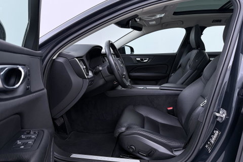 Volvo V60 Cross Country 2.0 D4 AWD Pro | Trekhaak | Panoramadak | Camera | Polestar Optimalisatie | Memory | Stoelverwarming | 19 inch