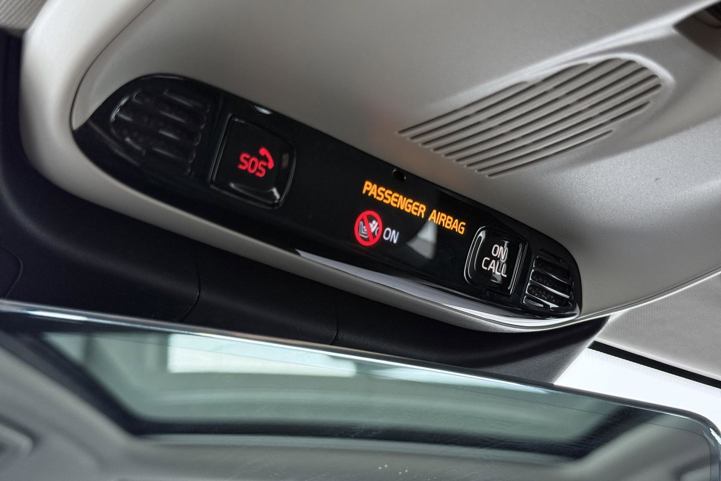 Volvo V60 Cross Country 2.0 D4 AWD Pro | Trekhaak | Panoramadak | Camera | Polestar Optimalisatie | Memory | Stoelverwarming | 19 inch