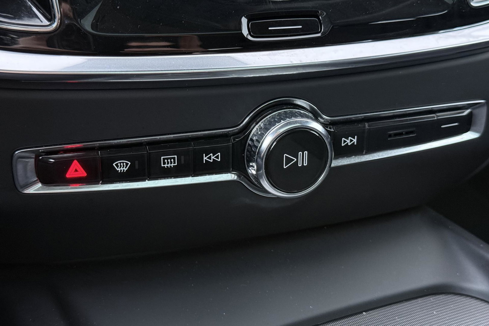 Volvo V60 Cross Country 2.0 D4 AWD Pro | Trekhaak | Panoramadak | Camera | Polestar Optimalisatie | Memory | Stoelverwarming | 19 inch