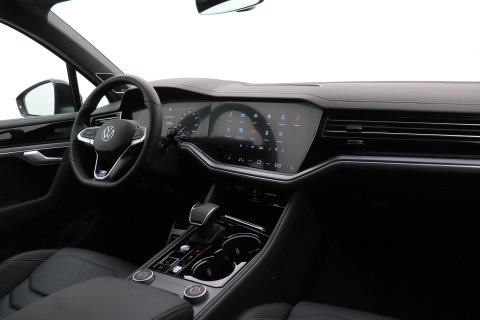 Volkswagen Touareg 3.0 TSi eHybrid 4MOTION R | FINAL EDITION | Luchtvering | Trekhaak | Panoramdak | Dynaudio | 360° Camera
