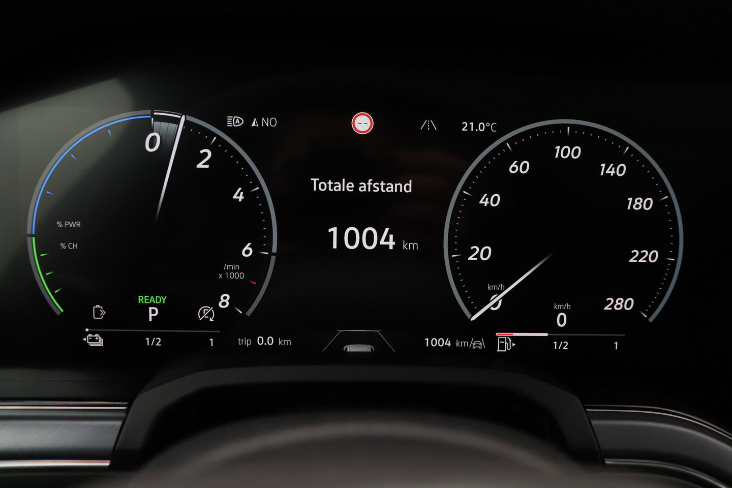 Volkswagen Touareg 3.0 TSi eHybrid 4MOTION R | FINAL EDITION | Luchtvering | Trekhaak | Panoramdak | Dynaudio | 360° Camera