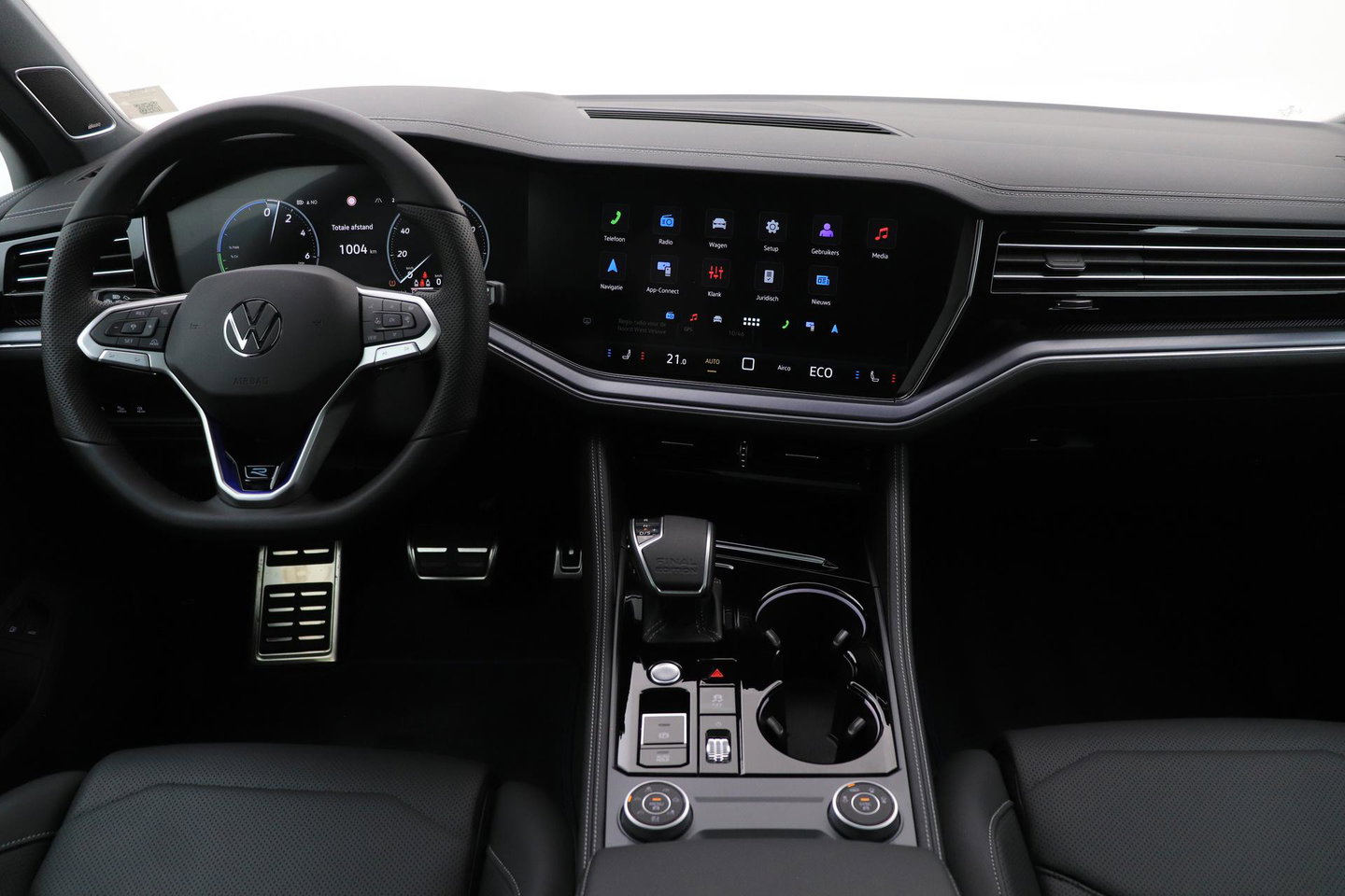 Volkswagen Touareg 3.0 TSi eHybrid 4MOTION R | FINAL EDITION | Luchtvering | Trekhaak | Panoramdak | Dynaudio | 360° Camera