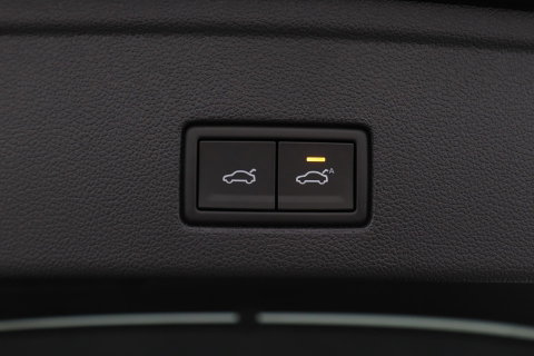 Volkswagen Touareg 3.0 TSi eHybrid 4MOTION R | FINAL EDITION | Luchtvering | Trekhaak | Panoramdak | Dynaudio | 360° Camera