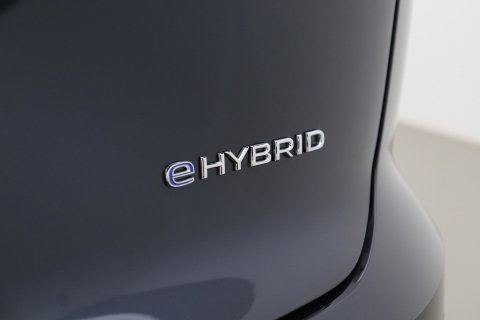 Volkswagen Touareg 3.0 TSi eHybrid 4MOTION R | FINAL EDITION | Luchtvering | Trekhaak | Panoramdak | Dynaudio | 360° Camera