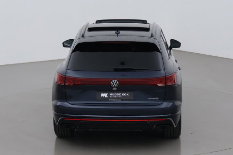 Volkswagen Touareg 3.0 TSi eHybrid 4MOTION R | FINAL EDITION | Luchtvering | Trekhaak | Panoramdak | Dynaudio | 360° Camera