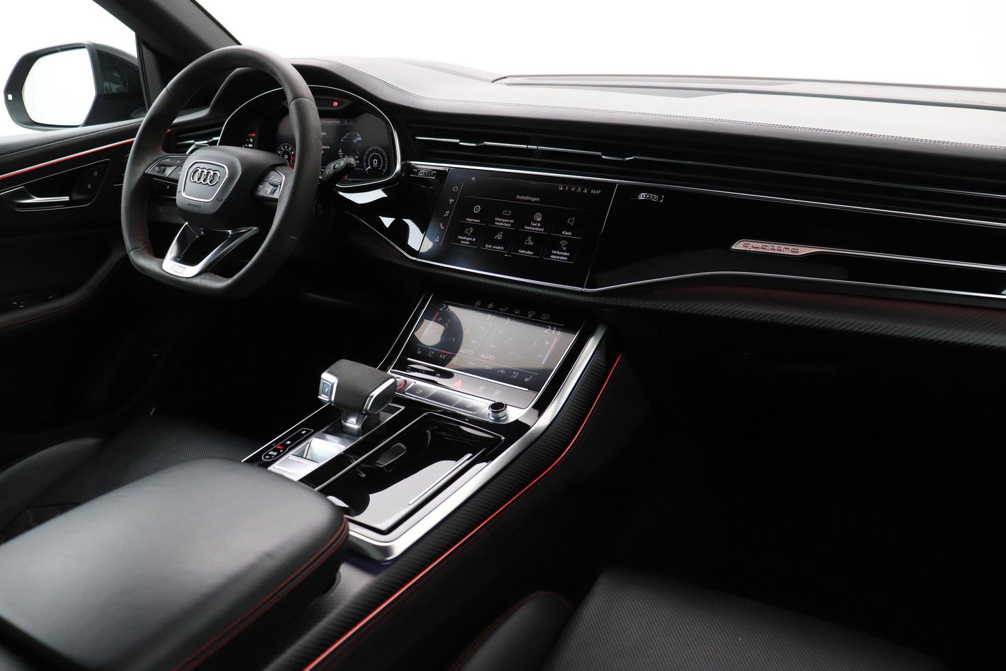 Audi RSQ8 4.0 TFSI Quattro | NL-Auto | RS Dynamicpakket Plus | Keramisch | Alcantara | Trekhaak | 23 Inch