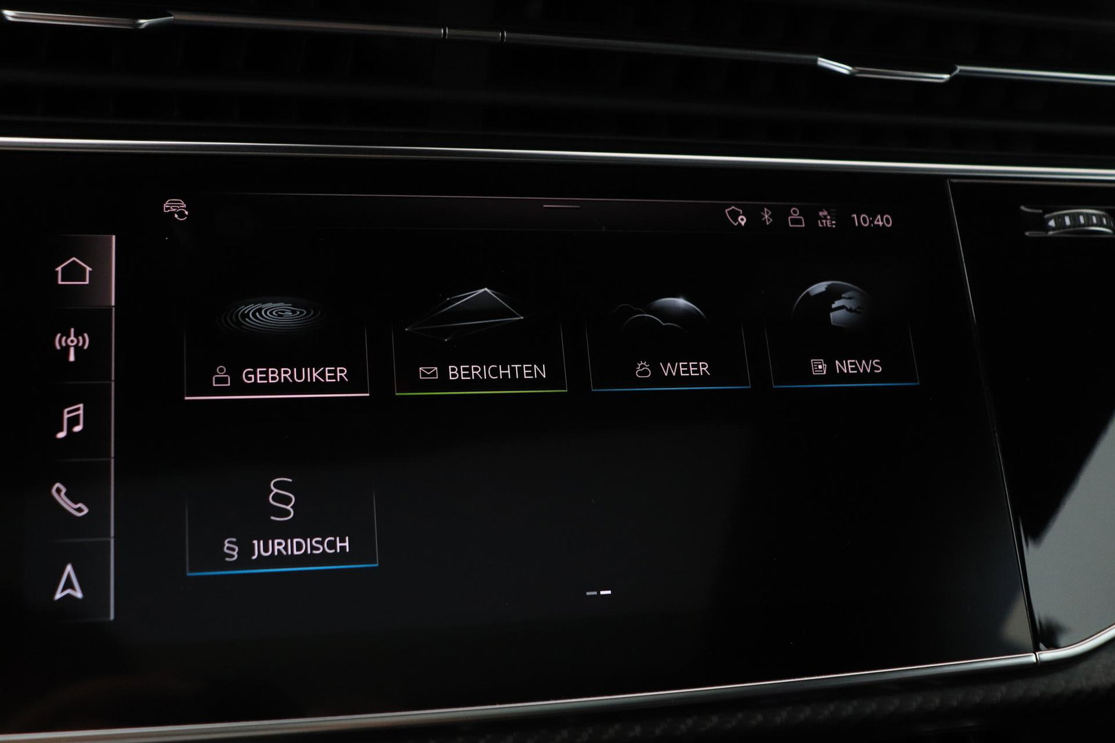 Audi RSQ8 4.0 TFSI Quattro | NL-Auto | RS Dynamicpakket Plus | Keramisch | Alcantara | Trekhaak | 23 Inch