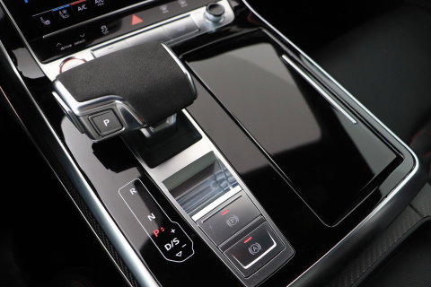Audi RSQ8 4.0 TFSI Quattro | NL-Auto | RS Dynamicpakket Plus | Keramisch | Alcantara | Trekhaak | 23 Inch