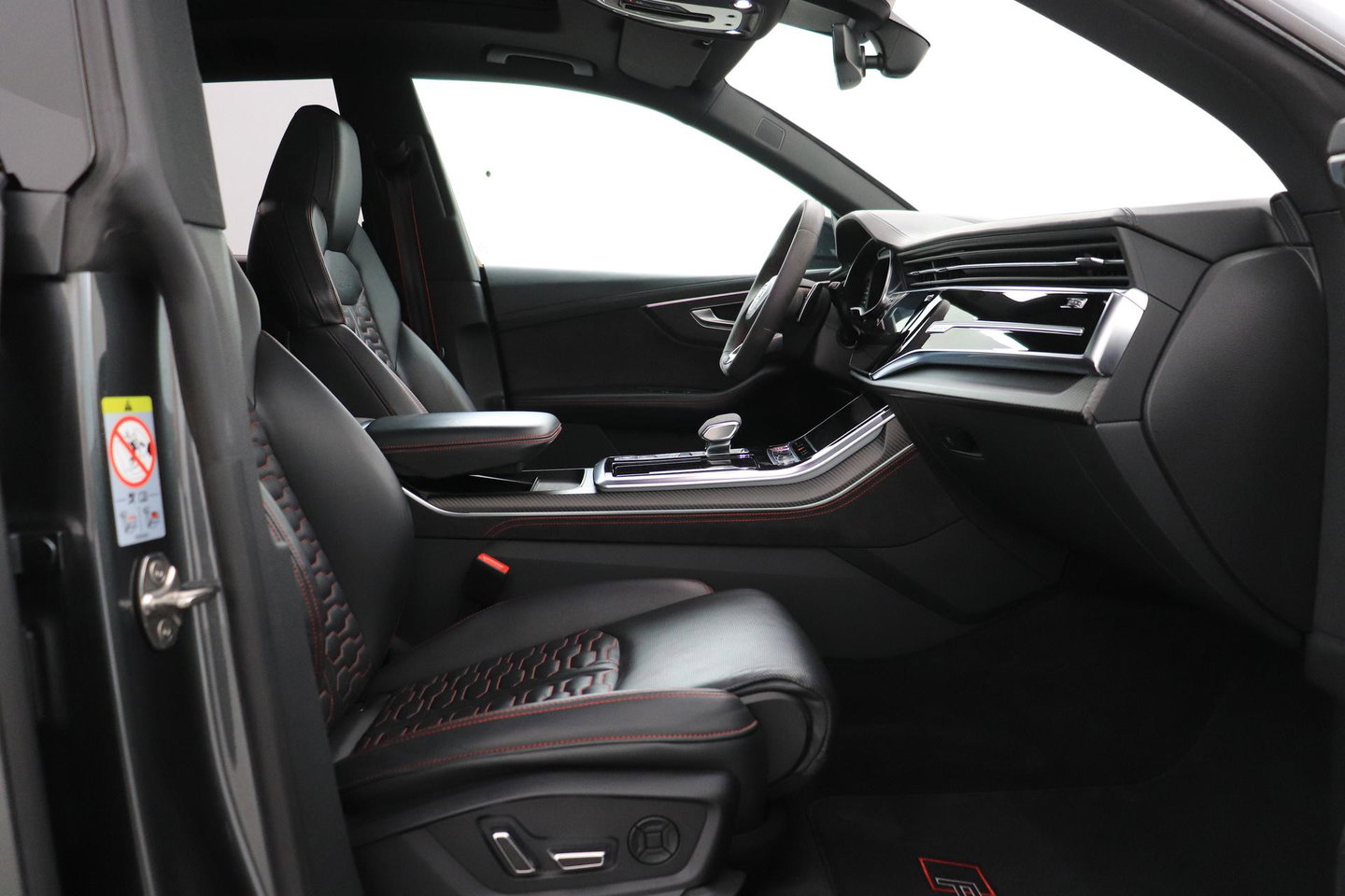 Audi RSQ8 4.0 TFSI Quattro | NL-Auto | RS Dynamicpakket Plus | Keramisch | Alcantara | Trekhaak | 23 Inch
