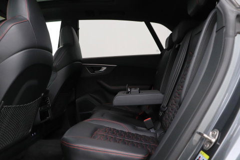 Audi RSQ8 4.0 TFSI Quattro | NL-Auto | RS Dynamicpakket Plus | Keramisch | Alcantara | Trekhaak | 23 Inch
