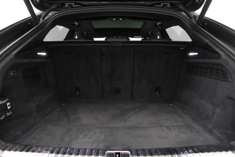 Audi RSQ8 4.0 TFSI Quattro | NL-Auto | RS Dynamicpakket Plus | Keramisch | Alcantara | Trekhaak | 23 Inch