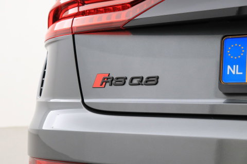 Audi RSQ8 4.0 TFSI Quattro | NL-Auto | RS Dynamicpakket Plus | Keramisch | Alcantara | Trekhaak | 23 Inch
