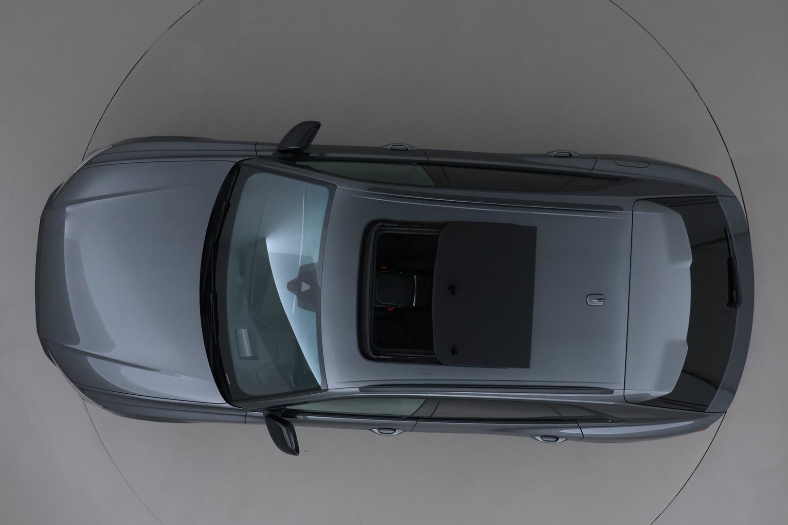 Audi RSQ8 4.0 TFSI Quattro | NL-Auto | RS Dynamicpakket Plus | Keramisch | Alcantara | Trekhaak | 23 Inch