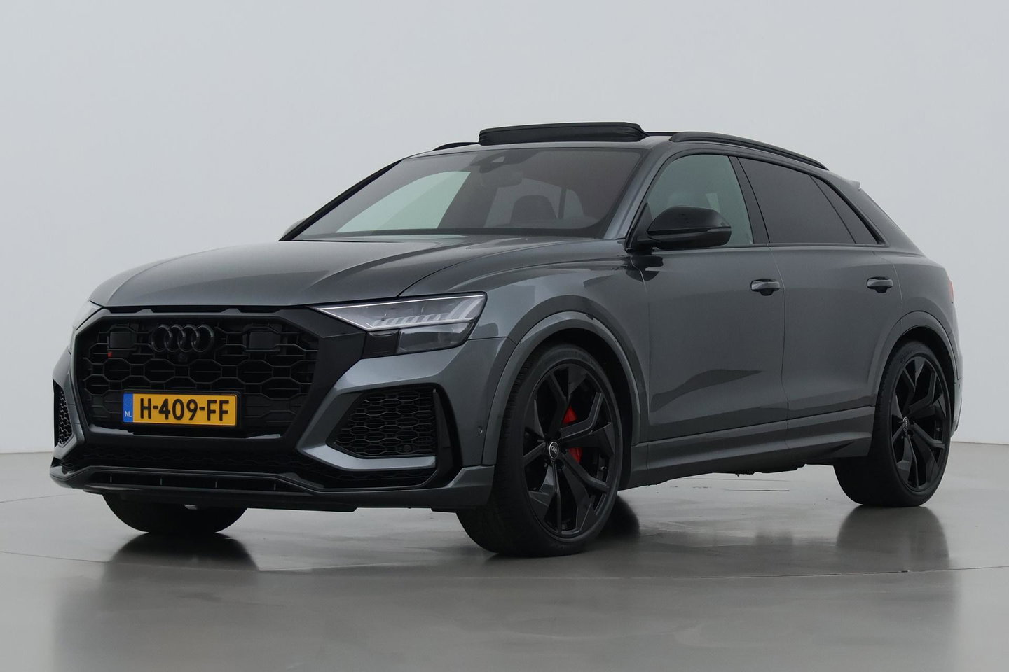 Audi RSQ8 4.0 TFSI Quattro | NL-Auto | RS Dynamicpakket Plus | Keramisch | Alcantara | Trekhaak | 23 Inch