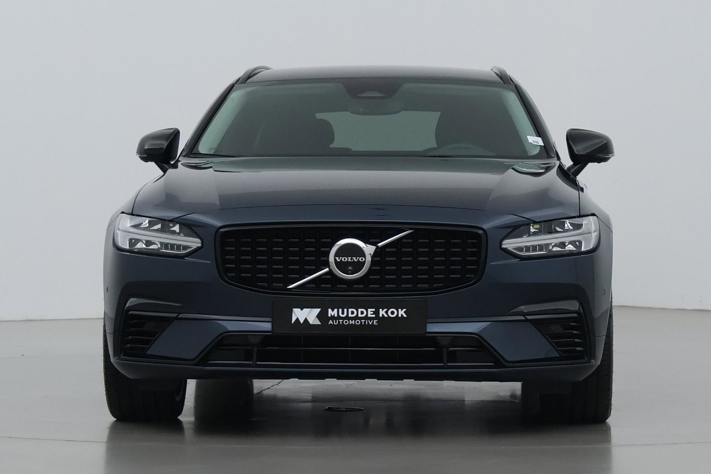 Volvo V90 T6 Plug-in hybrid Plus Dark | ACC | 360° Camera | Head-Up | Harman/Kardon | Pilot Assist | Stoel+Stuurverwarming | 19 inch