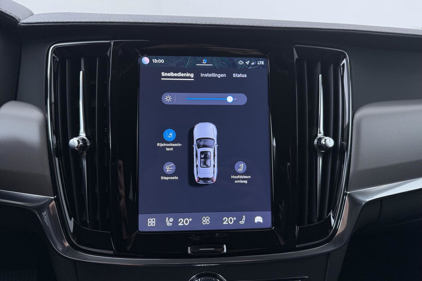 Volvo V90 T6 Plug-in hybrid Plus Dark | ACC | 360° Camera | Head-Up | Harman/Kardon | Pilot Assist | Stoel+Stuurverwarming | 19 inch