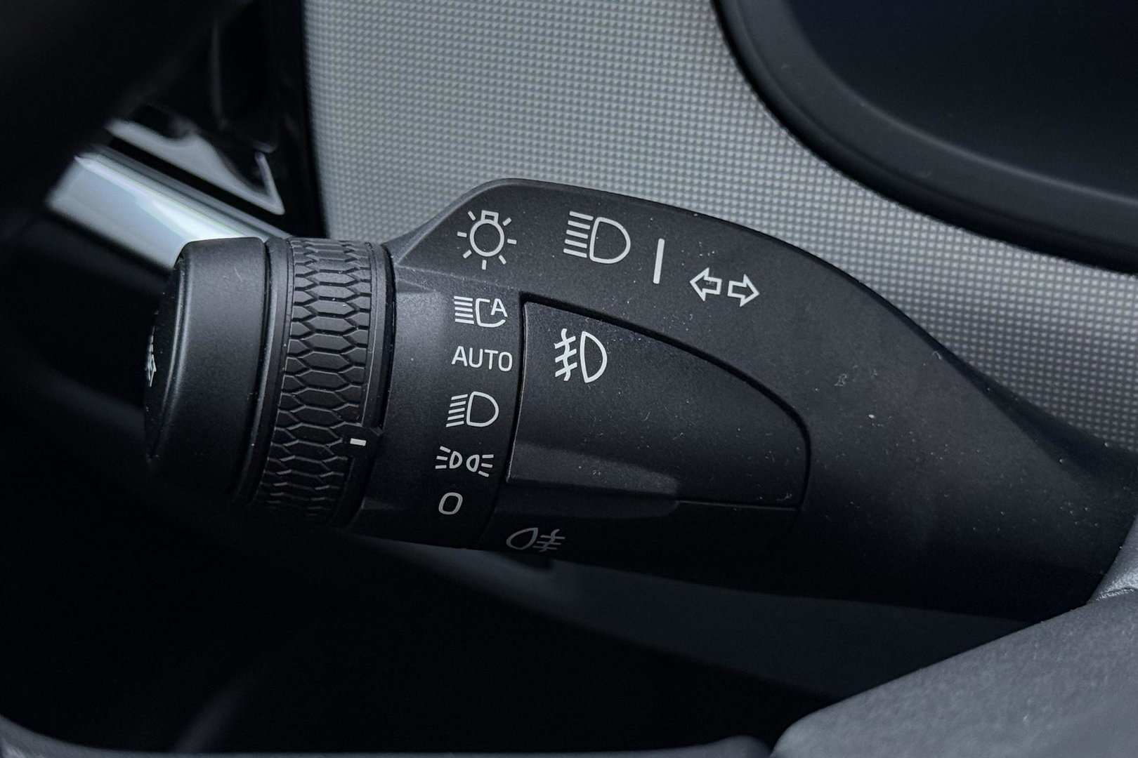 Volvo V90 T6 Plug-in hybrid Plus Dark | ACC | 360° Camera | Head-Up | Harman/Kardon | Pilot Assist | Stoel+Stuurverwarming | 19 inch