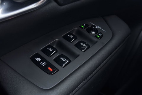 Volvo V90 T6 Plug-in hybrid Plus Dark | ACC | 360° Camera | Head-Up | Harman/Kardon | Pilot Assist | Stoel+Stuurverwarming | 19 inch
