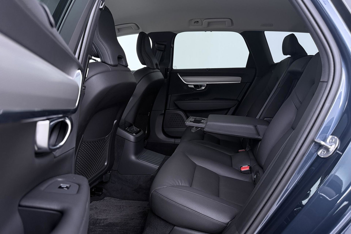 Volvo V90 T6 Plug-in hybrid Plus Dark | ACC | 360° Camera | Head-Up | Harman/Kardon | Pilot Assist | Stoel+Stuurverwarming | 19 inch