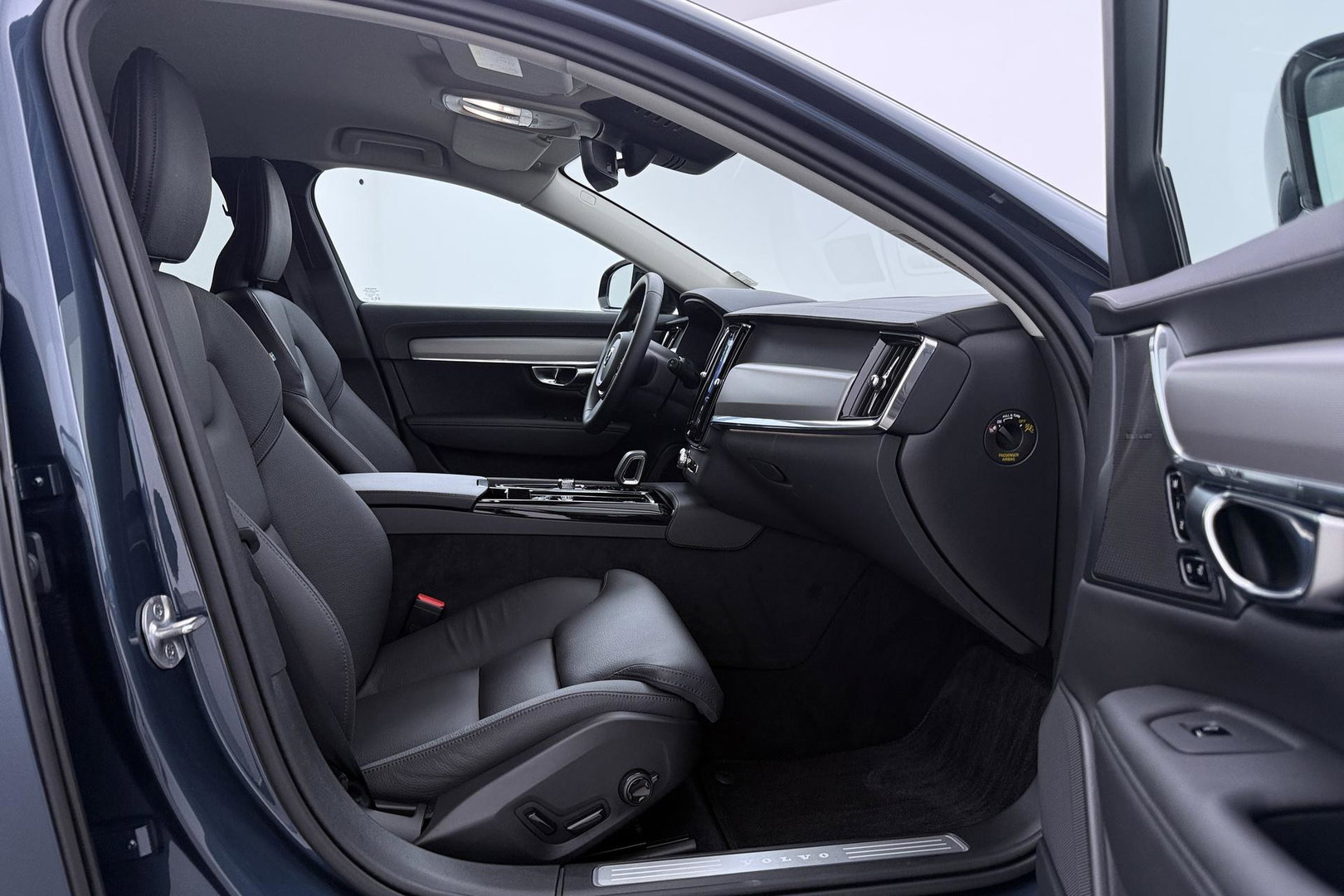 Volvo V90 T6 Plug-in hybrid Plus Dark | ACC | 360° Camera | Head-Up | Harman/Kardon | Pilot Assist | Stoel+Stuurverwarming | 19 inch